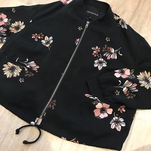 WHO WHAT WEAR floral zipper jacket